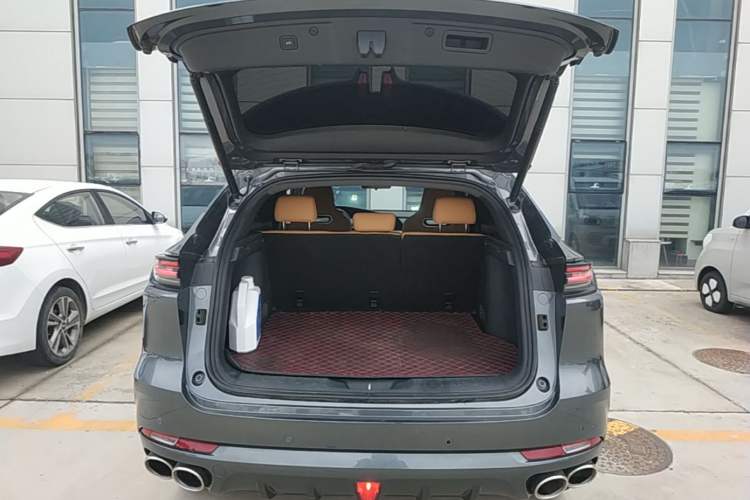 Used CHANGAN UNI-K 2021 2.0T Prestige Edition Trunk