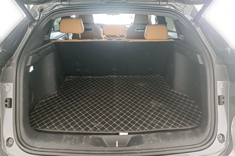 Used CHANGAN UNI-K 2021 2.0T All-Wheel Drive Prestige Version Trunk