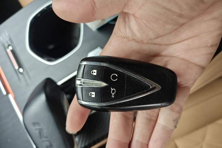 Used CHANGAN UNI-K 2021 2.0T All-Wheel Drive Prestige Version Vehicle Key