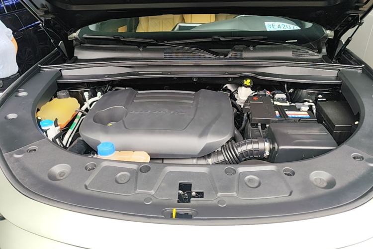 Used CHANGAN UNI-K 2021 2.0T All-Wheel Drive Prestige Version Engine Bay