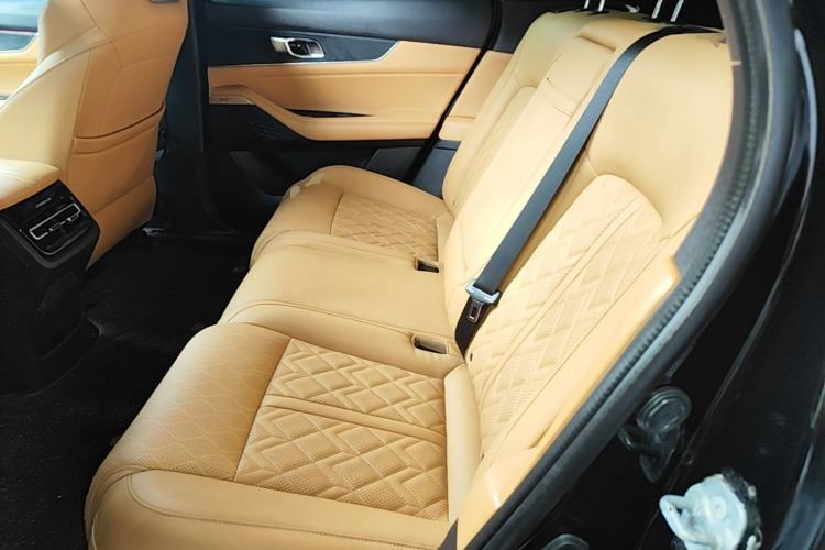 Used CHANGAN UNI-K 2021 2.0T All-Wheel Drive Prestige Version Left Rear Seat