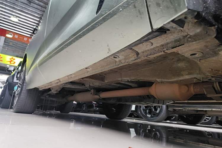 Used CHANGAN UNI-K 2021 2.0T All-Wheel Drive Prestige Version Right Side Sill