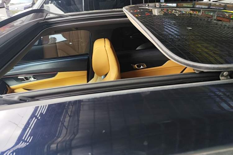 Used CHANGAN UNI-K 2021 2.0T All-Wheel Drive Prestige Version Roof