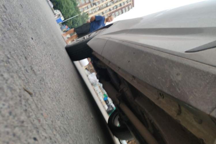 Used CHANGAN UNI-K 2021 2.0T All-Wheel Drive Prestige Version Chassis Front Right