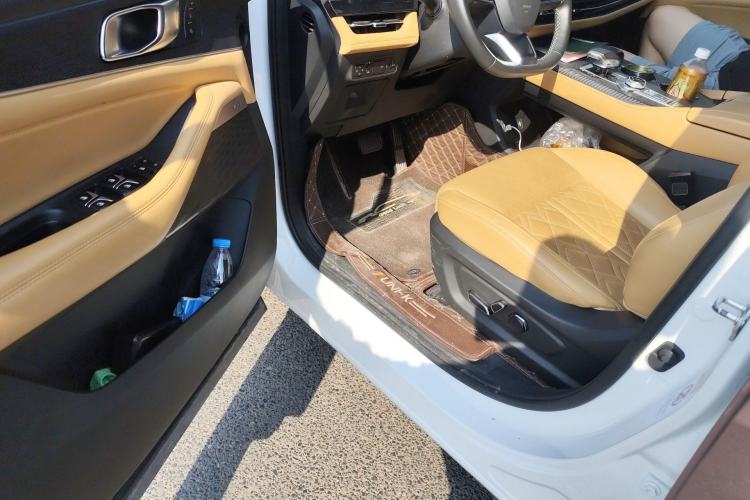 Used CHANGAN UNI-K 2021 2.0T All-Wheel Drive Prestige Version Driver Seat