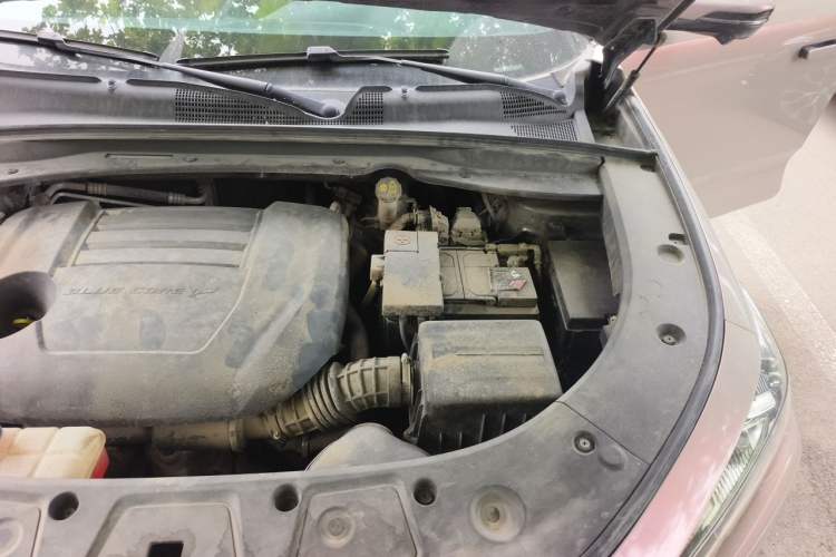 Used CHANGAN UNI-K 2021 2.0T All-Wheel Drive Prestige Version Engine Bay Left