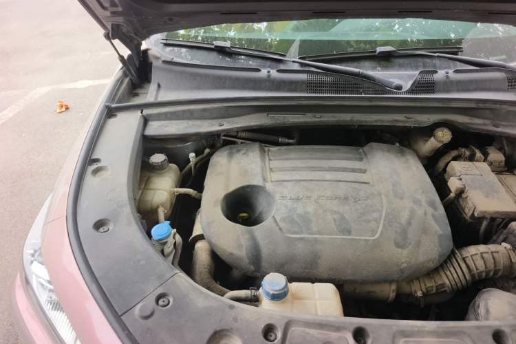 Used CHANGAN UNI-K 2021 2.0T All-Wheel Drive Prestige Version Engine Bay Right