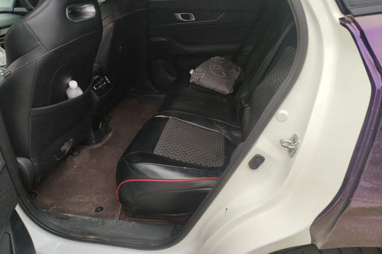 Used CHANGAN UNI-K 2021 2.0T All-Wheel Drive Prestige Version Left Rear Seat