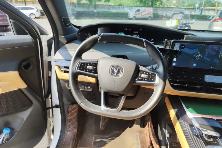 Used CHANGAN UNI-K 2021 2.0T All-Wheel Drive Prestige Version Steering Wheel