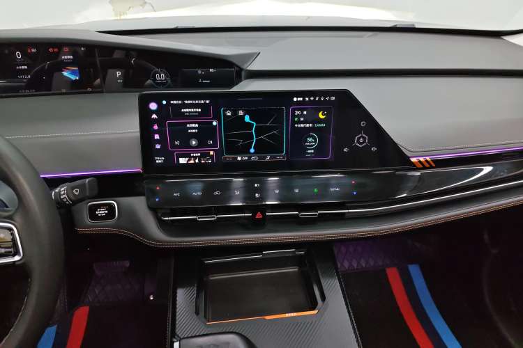 Used CHANGAN UNI-K 2021 2.0T Luxury Version Audio And AC Panel