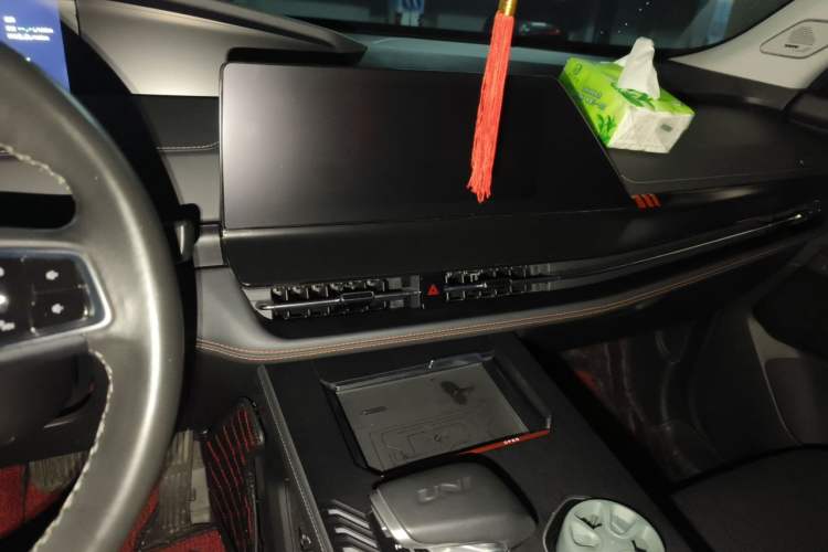 Used CHANGAN UNI-K 2021 2.0T Prestige Edition Audio And AC Panel
