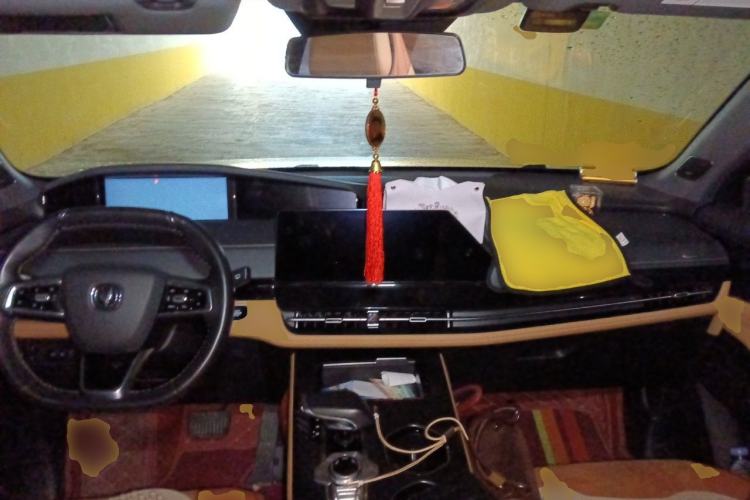 Used CHANGAN UNI-K 2021 2.0T Excellence Edition Center Console