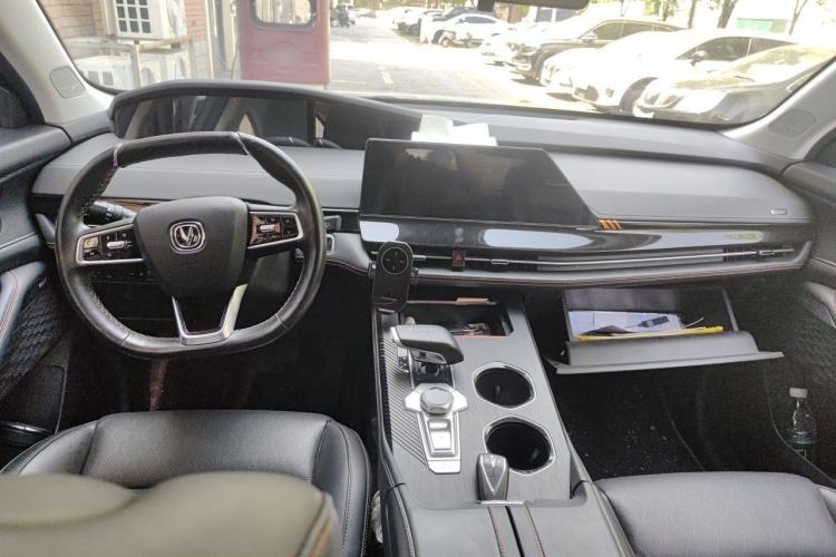 Used CHANGAN UNI-K 2021 2.0T Excellence Edition Center Console