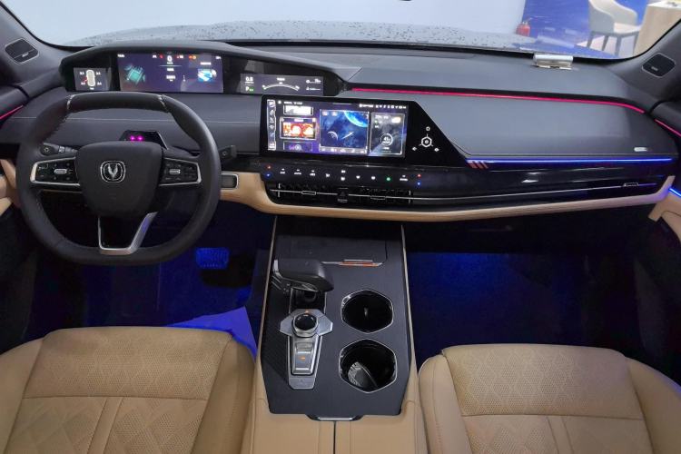 Used CHANGAN UNI-K 2021 2.0T Prestige Edition Center Console