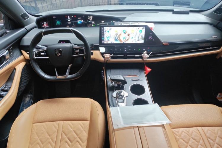 Used CHANGAN UNI-K 2021 2.0T All-Wheel Drive Prestige Version Center Console
