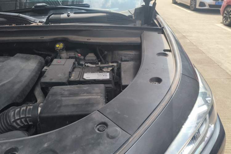 Used CHANGAN UNI-K 2021 2.0T Excellence Edition Engine Bay Left