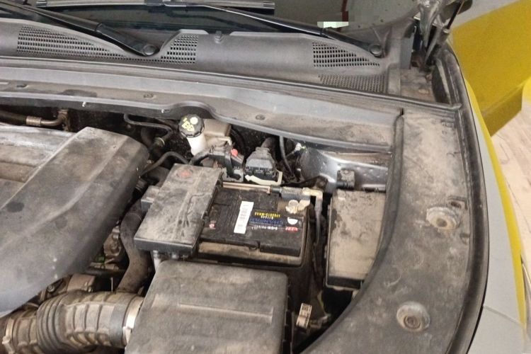 Used CHANGAN UNI-K 2021 2.0T Excellence Edition Engine Bay Left