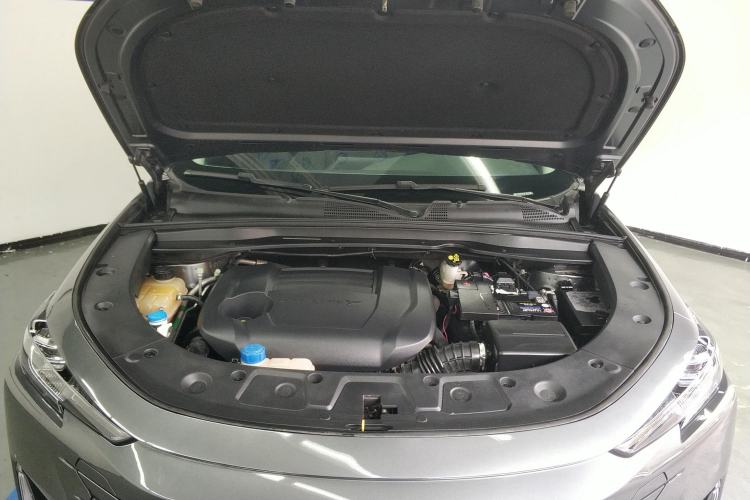 Used CHANGAN UNI-K 2021 2.0T All-Wheel Drive Prestige Version Engine Bay