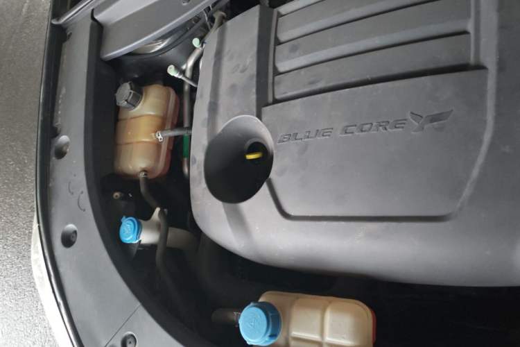 Used CHANGAN UNI-K 2021 2.0T Prestige Edition Engine Bay Right