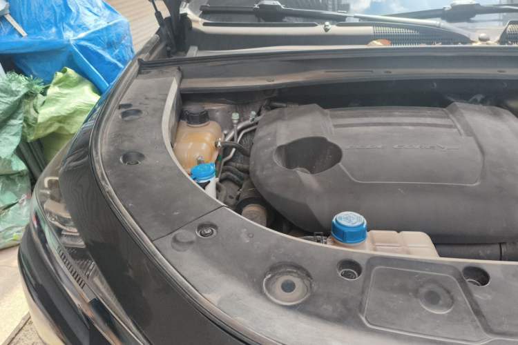 Used CHANGAN UNI-K 2021 2.0T Excellence Edition Engine Bay Right