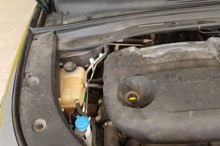 Used CHANGAN UNI-K 2021 2.0T Excellence Edition Engine Bay Right