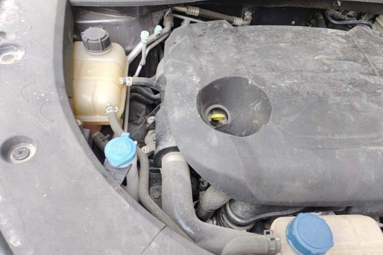 Used CHANGAN UNI-K 2021 2.0T Excellence Edition Engine Bay Right