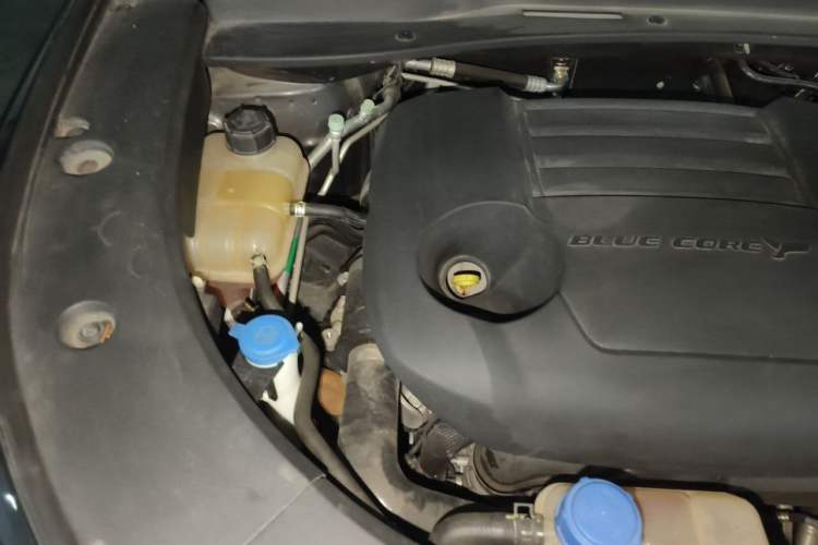 Used CHANGAN UNI-K 2021 2.0T Prestige Edition Engine Bay Right