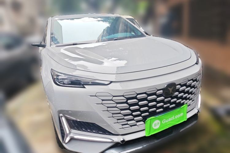 Used CHANGAN UNI-K 2021 2.0T All-Wheel Drive Prestige Version Front Right 45 Deg