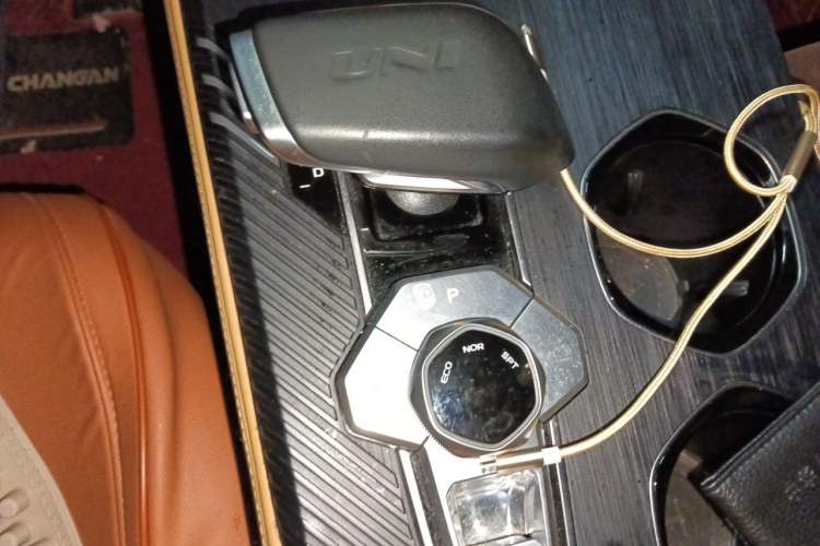 Used CHANGAN UNI-K 2021 2.0T Excellence Edition Gear Lever