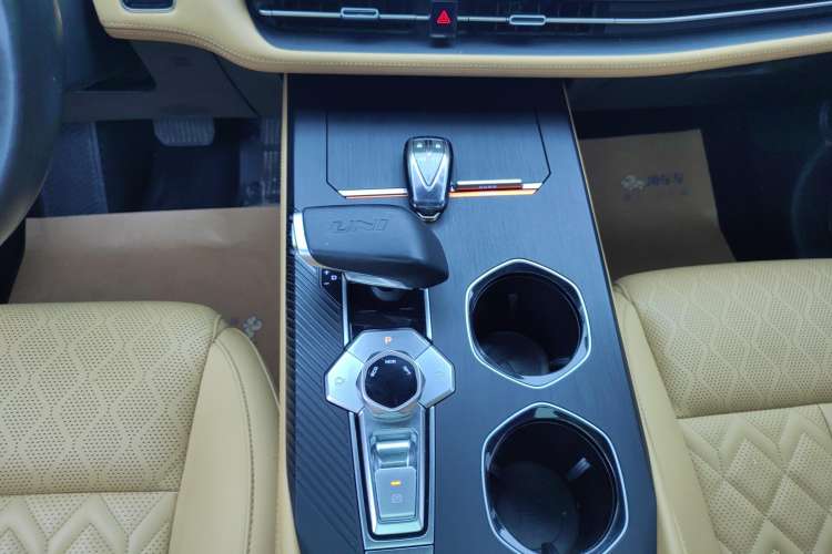 Used CHANGAN UNI-K 2021 2.0T Prestige Edition Gear Lever