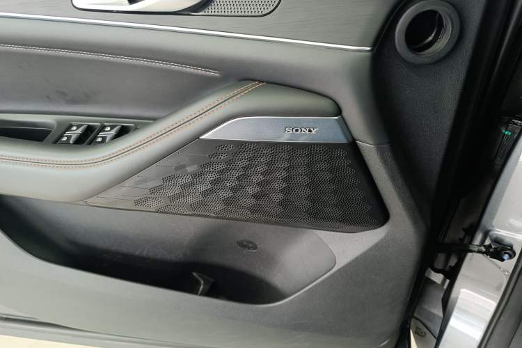 Used CHANGAN UNI-K 2021 2.0T Excellence Edition Interior 9