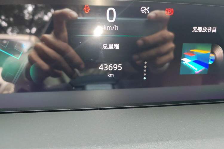 Used CHANGAN UNI-K 2021 2.0T All-Wheel Drive Prestige Version Odometer Close Up