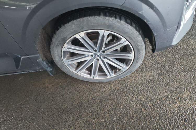 Used CHANGAN UNI-K 2021 2.0T Prestige Edition Right Front Wheel Hub