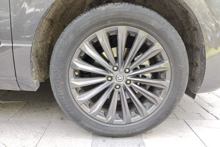 Used CHANGAN UNI-K 2021 2.0T Excellence Edition Right Front Wheel Hub