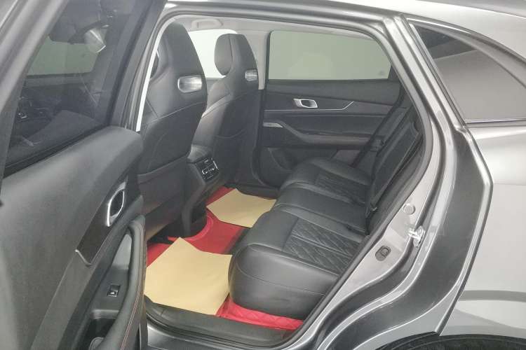 Used CHANGAN UNI-K 2021 2.0T All-Wheel Drive Prestige Version Right Rear Seat