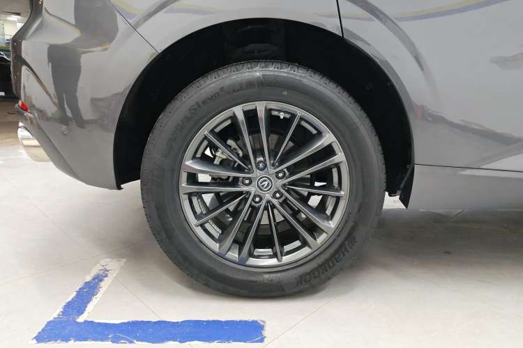 Used CHANGAN UNI-K 2021 2.0T Luxury Version Right Rear Wheel Hub