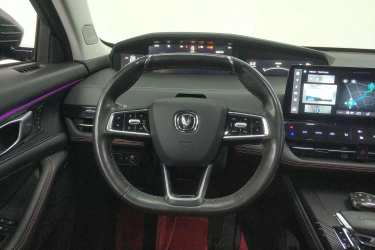 Used CHANGAN UNI-K 2021 2.0T All-Wheel Drive Prestige Version Steering Wheel