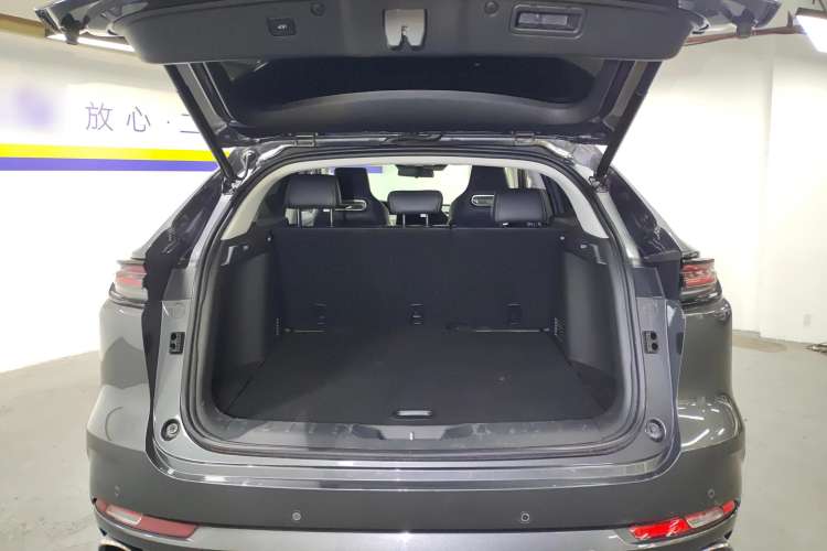 Used CHANGAN UNI-K 2021 2.0T Prestige Edition Trunk