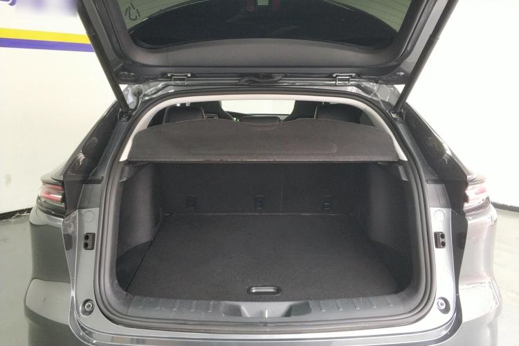 Used CHANGAN UNI-K 2021 2.0T All-Wheel Drive Prestige Version Trunk