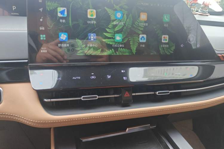 Used CHANGAN UNI-K 2021 2.0T All-Wheel Drive Prestige Version Audio And AC Panel