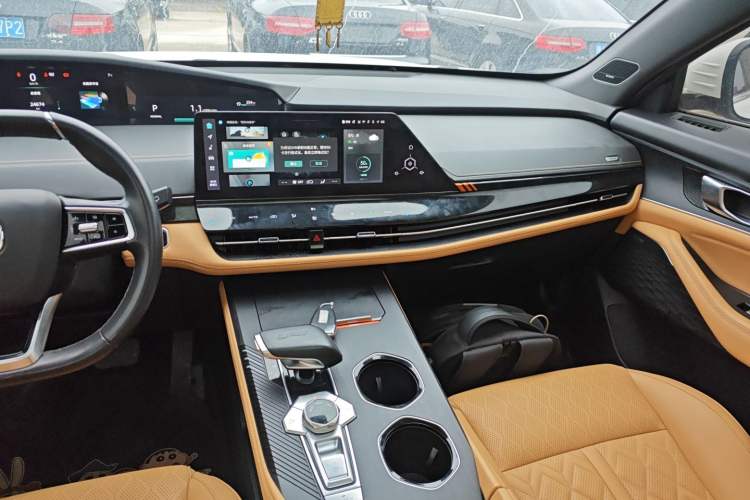 Used CHANGAN UNI-K 2021 2.0T Excellence Edition Audio And AC Panel