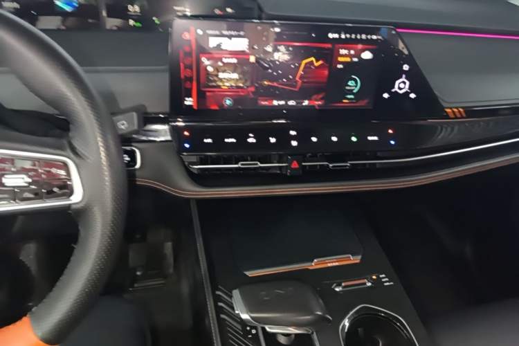 Used CHANGAN UNI-K 2021 2.0T All-Wheel Drive Prestige Version Audio And AC Panel