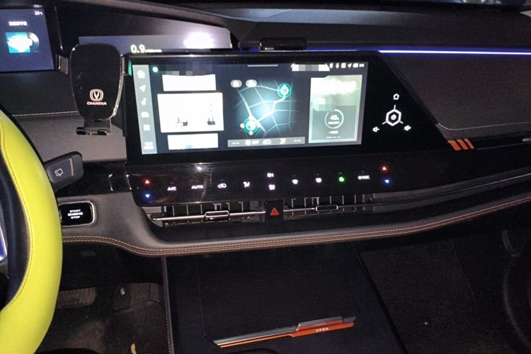 Used CHANGAN UNI-K 2021 2.0T Prestige Edition Audio And AC Panel