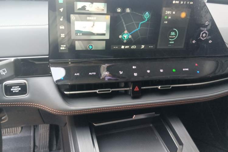 Used CHANGAN UNI-K 2021 2.0T Excellence Edition Audio And AC Panel
