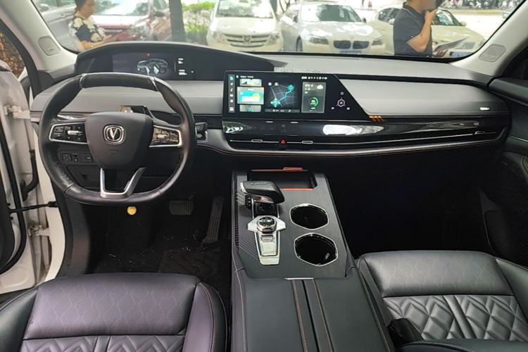 Used CHANGAN UNI-K 2021 2.0T Prestige Edition Center Console