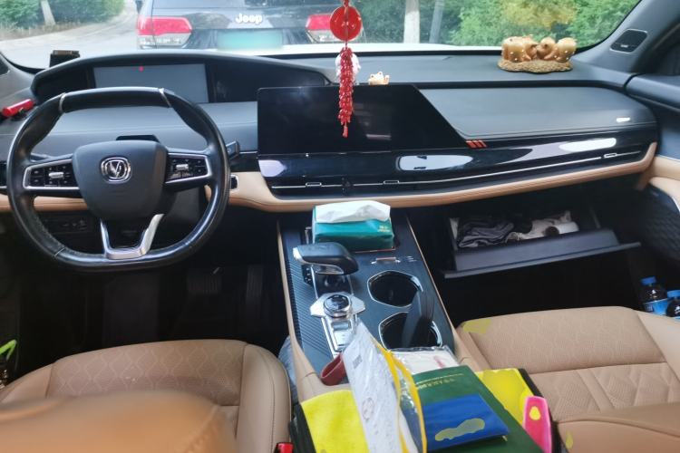 Used CHANGAN UNI-K 2021 2.0T All-Wheel Drive Prestige Version Center Console