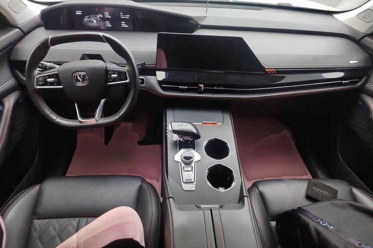Used CHANGAN UNI-K 2021 2.0T Prestige Edition Center Console