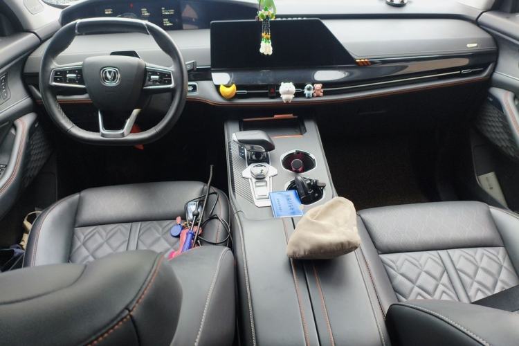 Used CHANGAN UNI-K 2021 2.0T Prestige Edition Center Console