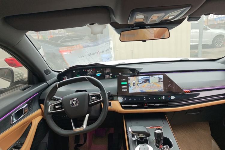 Used CHANGAN UNI-K 2021 2.0T Prestige Edition Center Console