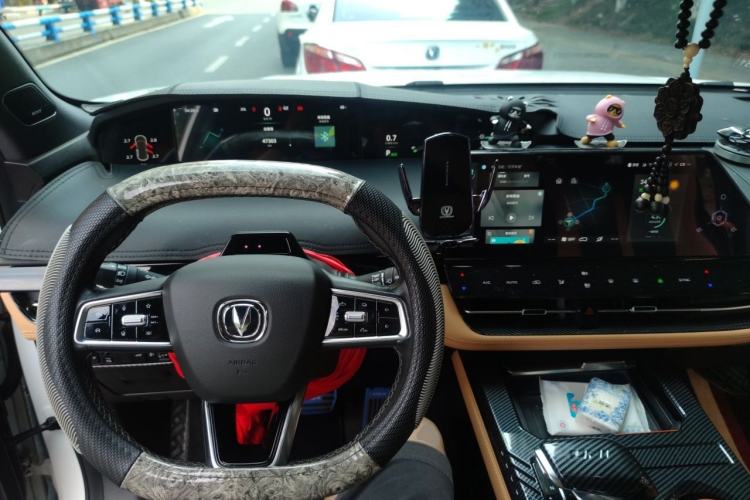 Used CHANGAN UNI-K 2021 2.0T Prestige Edition Center Console